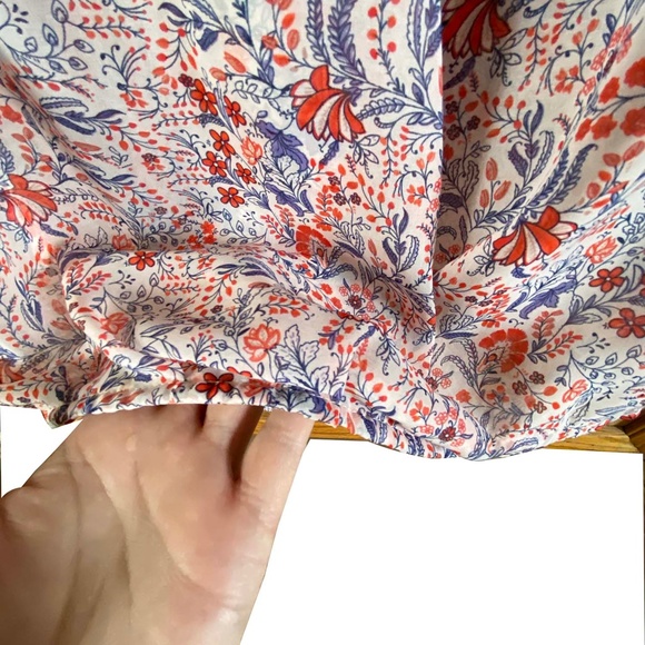 Daisy Fuentes Sheer Floral Top Size Large - Picture 5 of 8